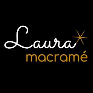 Laura, un vendeur d'objets précieux à Saint-Brieuc