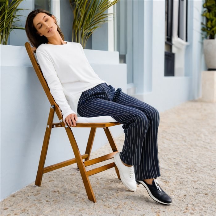 Élégance : Sublimez Votre Pantalon à Rayures !
